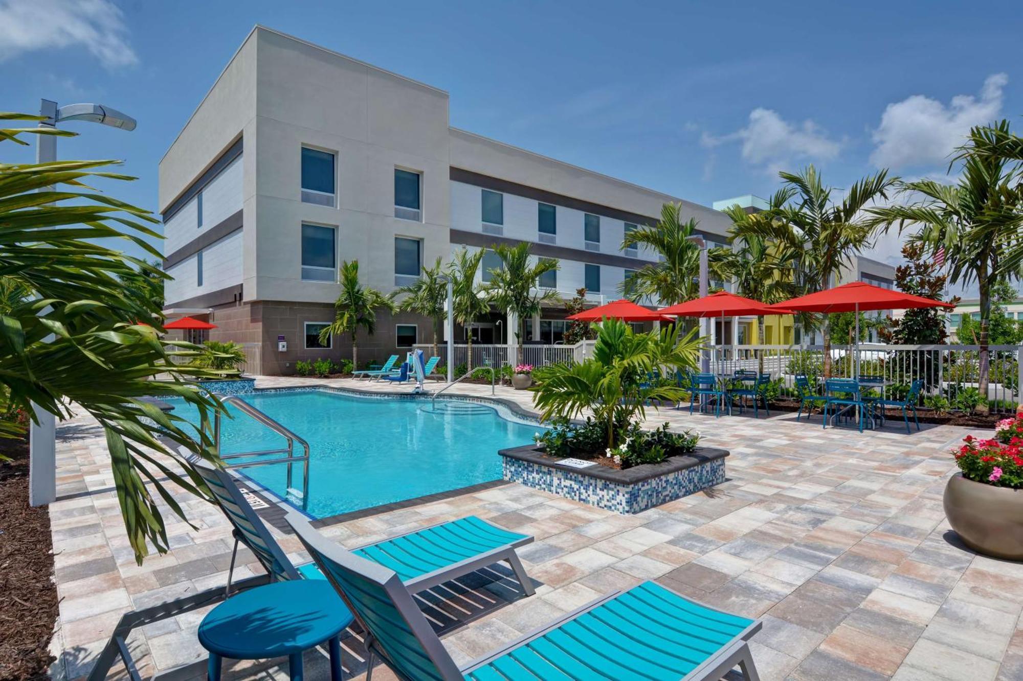 Home2 Suites By Hilton Naples I-75 Pine Ridge Road Екстер'єр фото